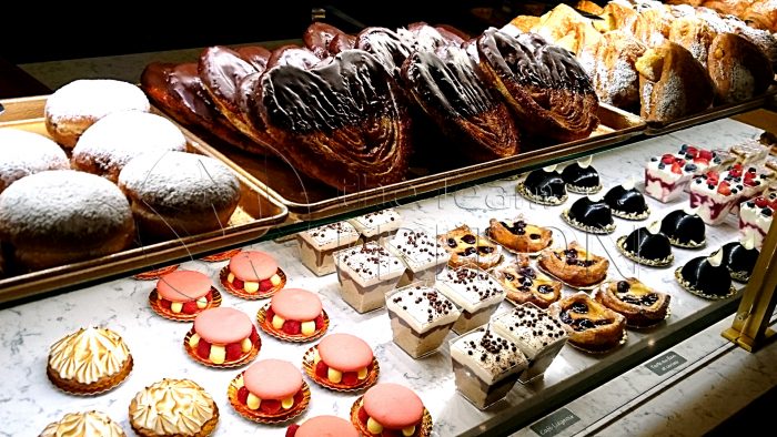 epcot-france-sweets
