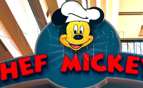 chef-mickeys-entrance-eye-catch