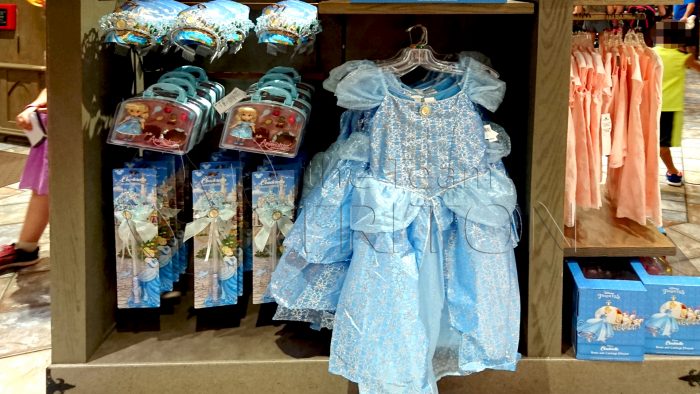 MK-princess-fairytale-hall-merchandise-dress-001