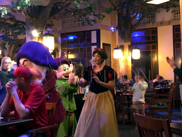 Storybook Dining at Artist Point Characters Walking Around